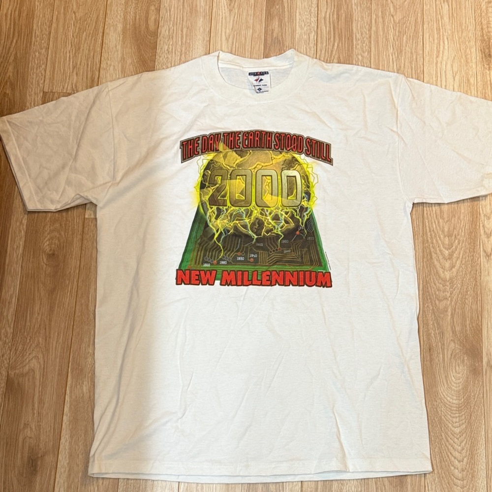 NWOT Vintage New Millennium Graphic White T-Shirt